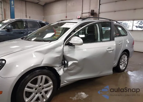 2014 Volkswagen Jetta Sportwagen 2.0L Tdi from USA, damaged, VIN 3VWPL7AJ5EM622956